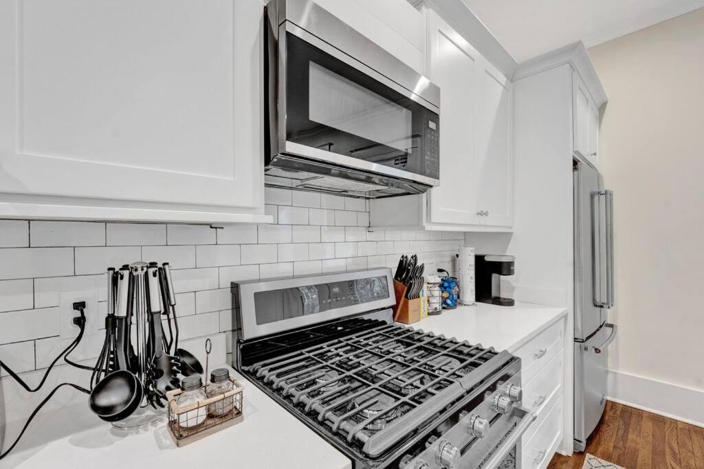 The Victorian - Elegant 3Br Home Near Overton ممفيس المظهر الخارجي الصورة