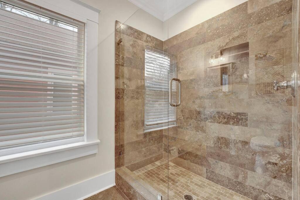 The Victorian - Elegant 3Br Home Near Overton ممفيس المظهر الخارجي الصورة
