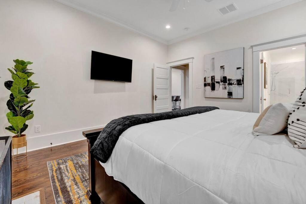The Victorian - Elegant 3Br Home Near Overton ممفيس المظهر الخارجي الصورة