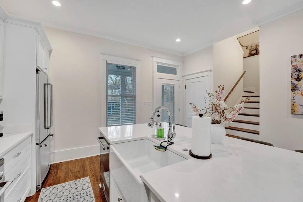 The Victorian - Elegant 3Br Home Near Overton ممفيس المظهر الخارجي الصورة