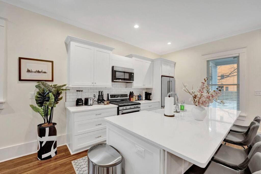 The Victorian - Elegant 3Br Home Near Overton ممفيس المظهر الخارجي الصورة